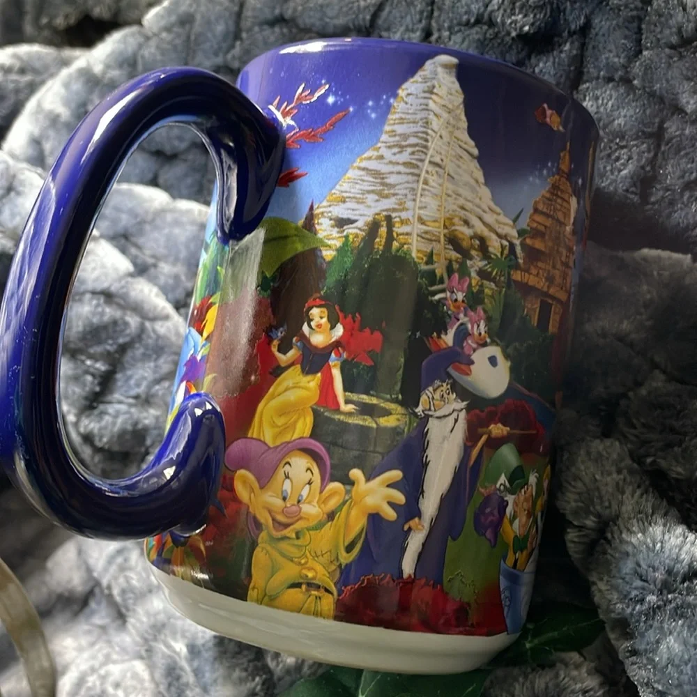 Disneyland Resort Magic Kingdom 3D Blue Mug! Collectors treasure 2013 piece NEW